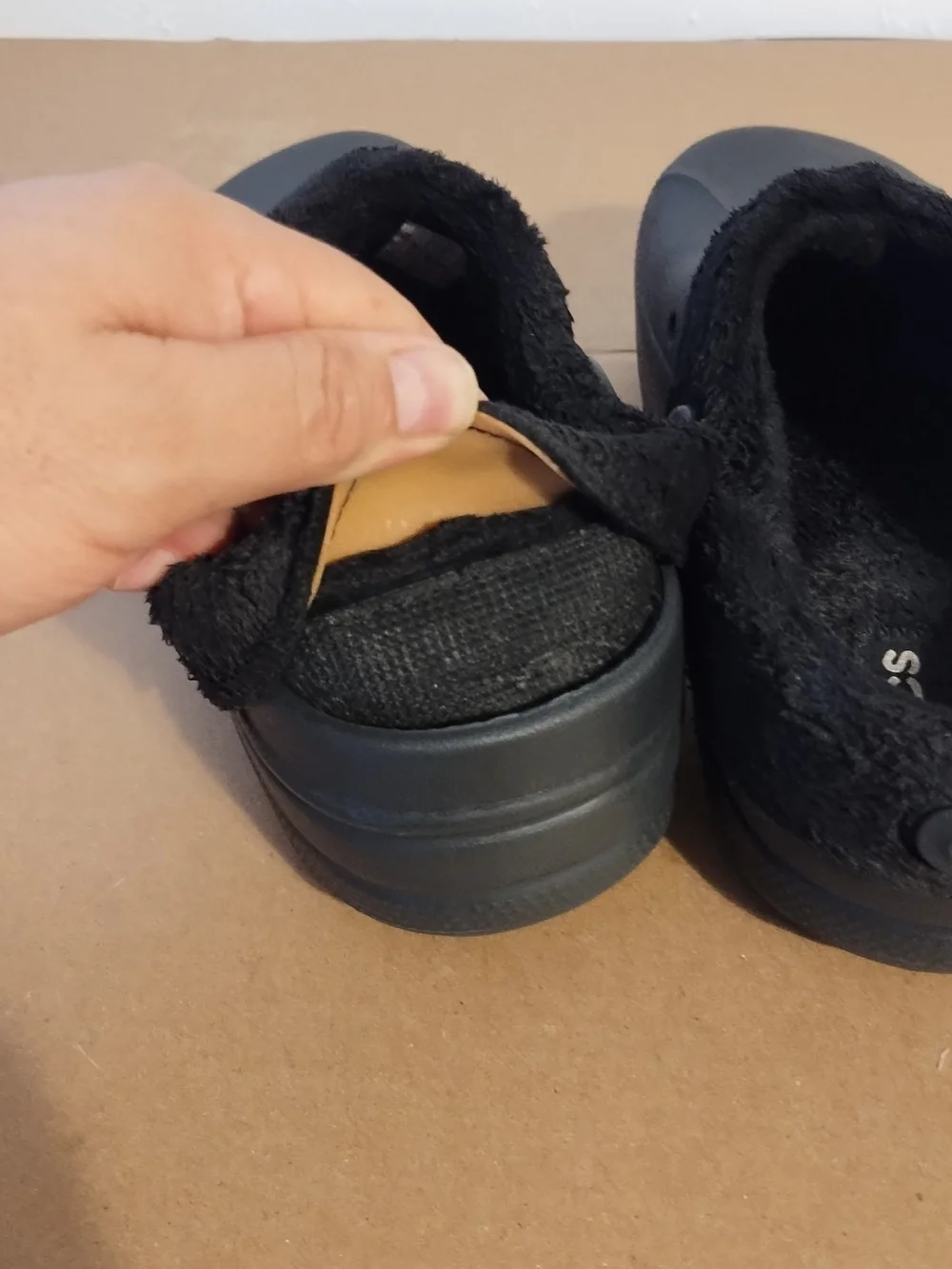 CROCS lined clog